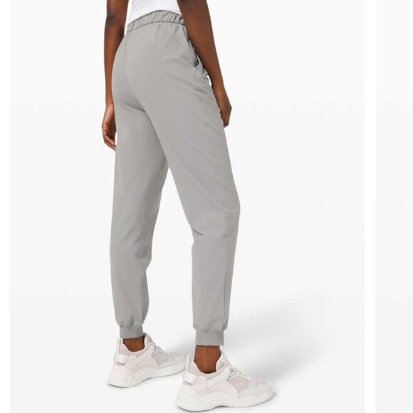 Lululemon Size 4 Keep Moving Joggers Rhino Grey - Picture 2 of 11
